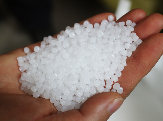 Yantai Double Plastic Industry Co., Ltd. उच्च-गुणवत्तेची, पर्यावरणपूरक आणि टिकाऊ प्लास्टिक जाळी तयार करण्यासाठी 100% व्हर्जिन एचडीपीई कच्च्या मालाचा आग्रह धरते
